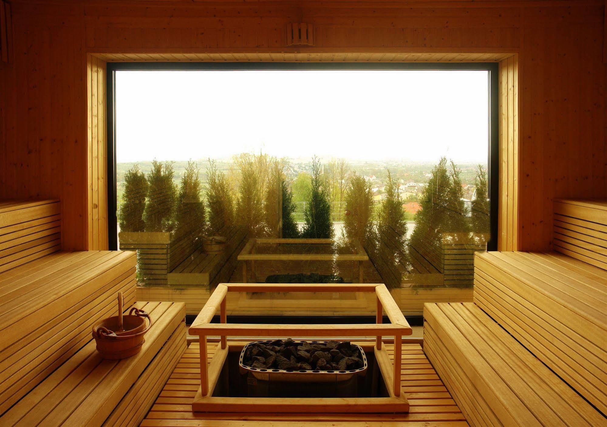 Odyssey Clubhotel Wellness & Spa Adults Only Kielce Esterno foto
