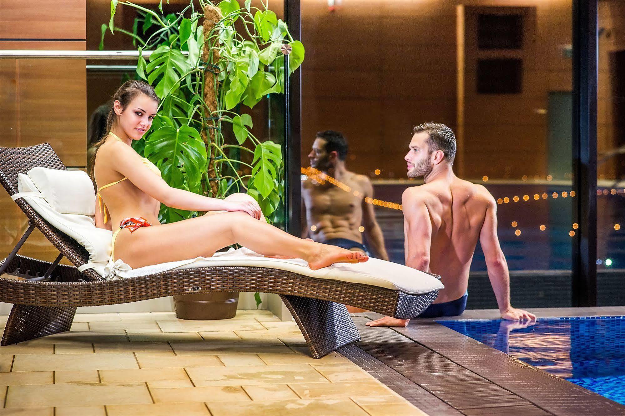 Odyssey Clubhotel Wellness & Spa Adults Only Kielce Esterno foto